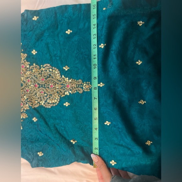 Teal and pink salwar suit with embroidery on top and pants and order on dupatta - Picture 3 of 4